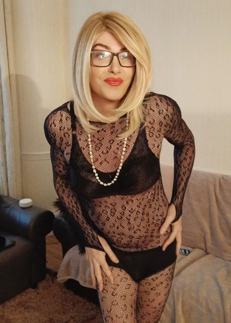 © Cataleen Glasgow TV Escort (27th Oct 2025)